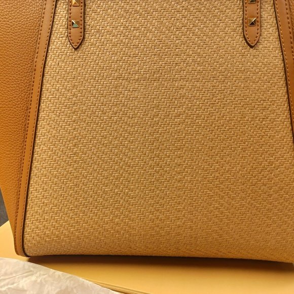 Michaels Kors Handbag NEW - Picture 3 of 9